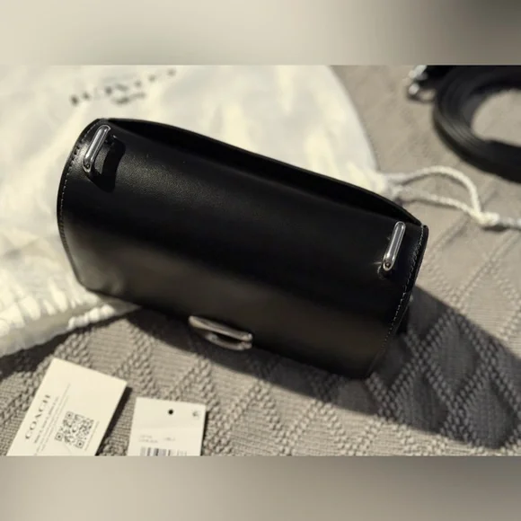 Coach Bandit crossbody black- Like New - Picture 6 of 16